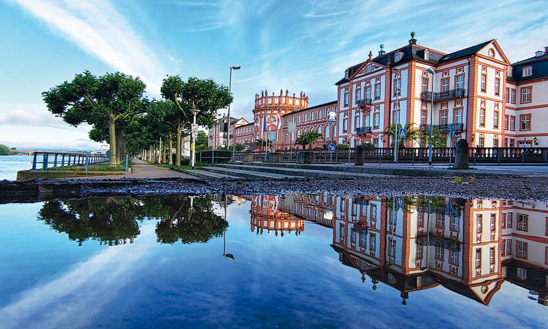 Wiesbaden - A feel-good, green city with real flair.