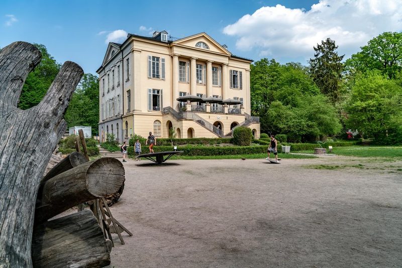 Außenansicht Schloss Freudenberg von Park aus gesehen